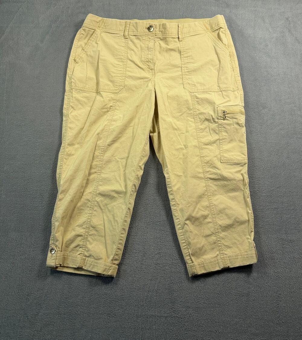 Chicos Size 3 (US XL / 16)  Women's Tan Beige Cargo Capri Crop‎ Pants Cotton